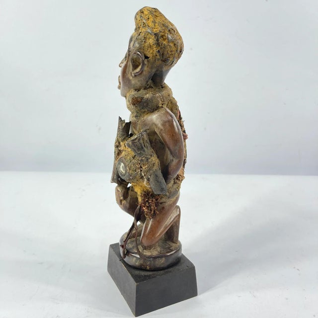 Early 20th Century Kongo Fetish Figure on Custom Base For Sale In Denver - Image 6 of 8