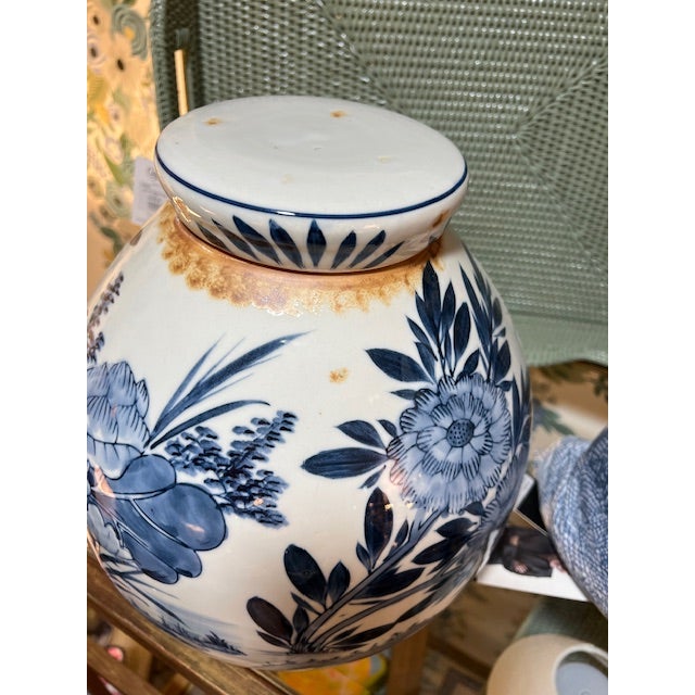 Kenneth Ludwig Chicago Decorative Blue & White Stoneware Ginger Jar For Sale - Image 4 of 7