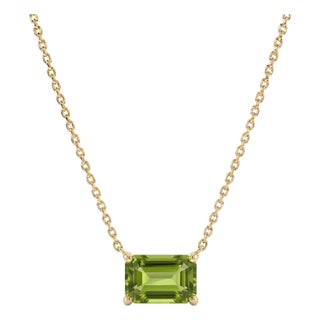 Classic Peridot Emerald Cut Necklace | Dainty Gemstone Birthstone Necklace For Sale