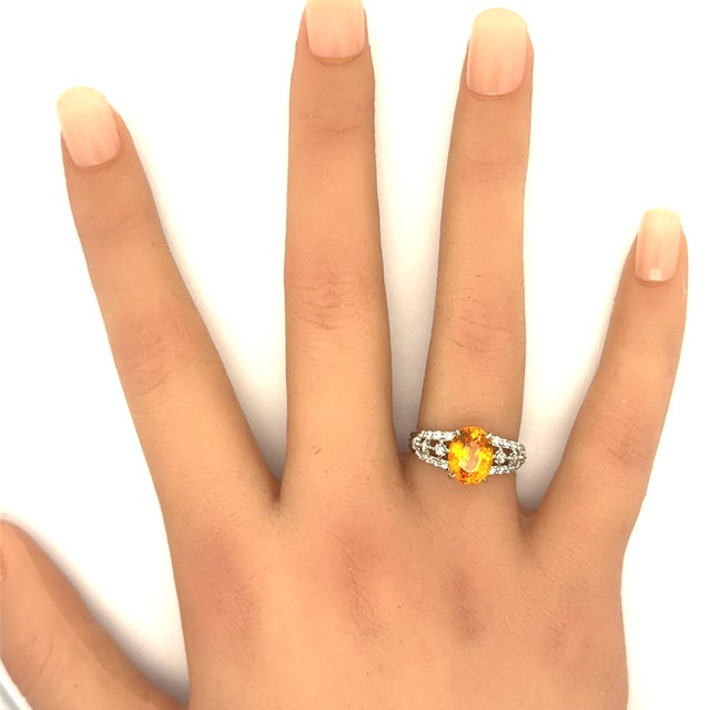 Early 21st Century 3.67 Carat Orange Sapphire Diamond Platinum Ring, Size 7 For Sale - Image 5 of 6