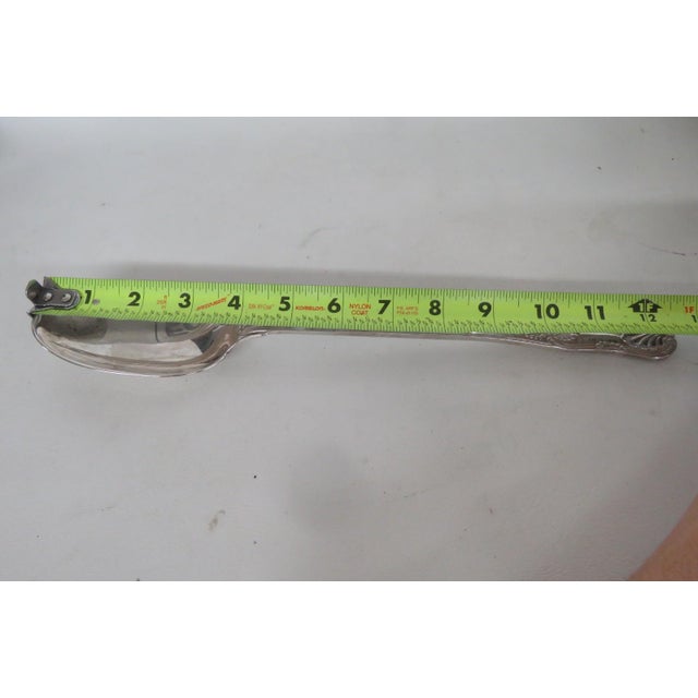 Traditional Mid 20th Century Towle Silversmiths Silverplated Large Serving Spoon Scrollwork Shell Motif For Sale - Image 3 of 8