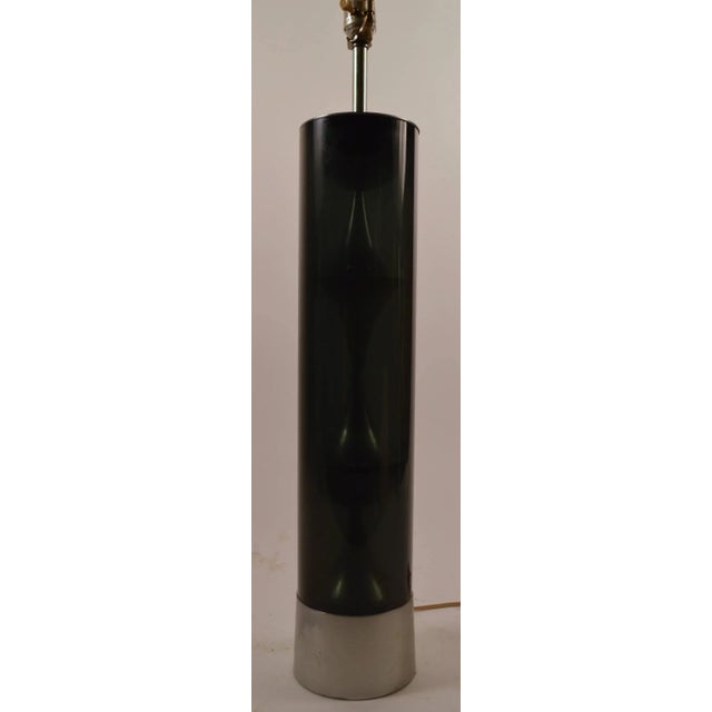 Mid-Century Modern Mod Cylindrical Smoked Lucite Table Lamp by Mutual Sunset Lamp Co For Sale - Image 3 of 7