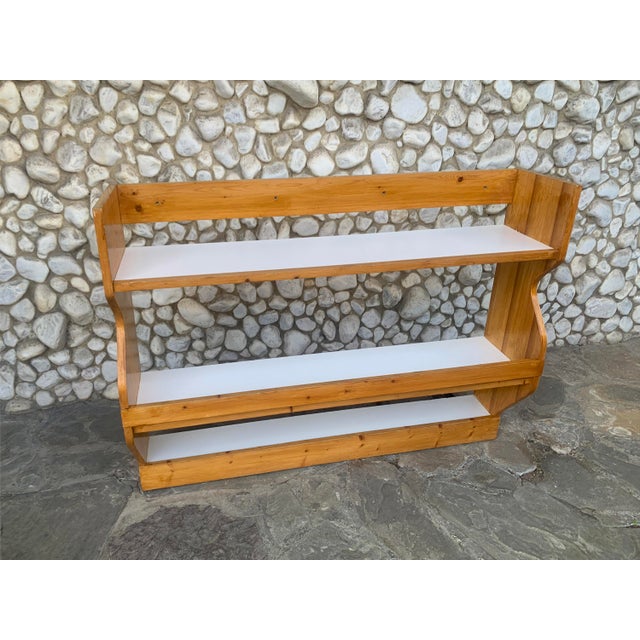 Charlotte Perriand Pine Wall-Mounted Plate Rack by Charlotte Perriand for Les Arcs 1800, France, 1970s For Sale - Image 4 of 14