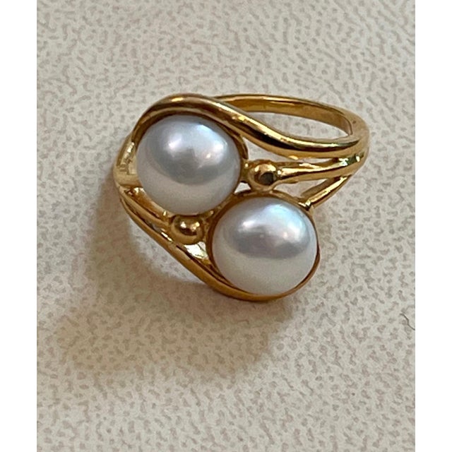 Metal 18 Karat Yellow Gold And Two Pearls Ring For Sale - Image 7 of 18