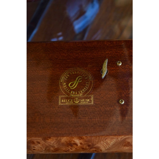 Italian Sorrento Inlaid Hummingbird Musical Box For Sale In San Diego - Image 6 of 7