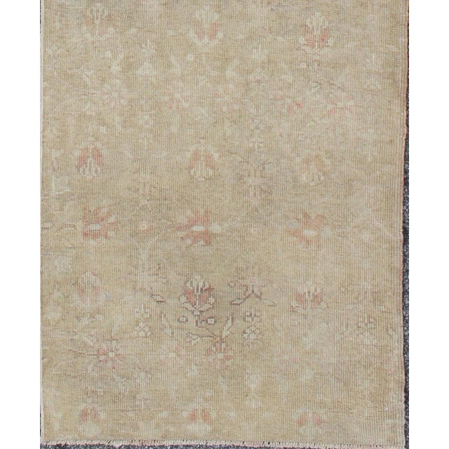 All-over floral vintage Turkish Oushak runner in tan with salmon and taupe hints, rug en-140600, country of origin / type:...