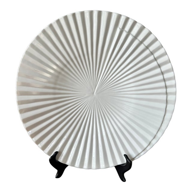 VBC Casa Italy XL 16" White Ceramic Sunburst Round Serving Platter For Sale