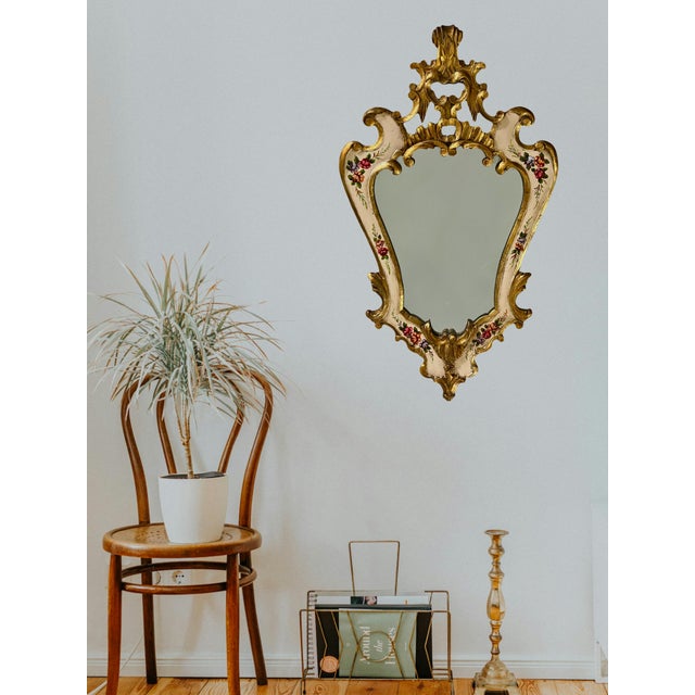 Antique 1920's Italian Giltwood Gold & Bisque Wall Mirror With Hand Painted Wild Flowers For Sale - Image 13 of 15