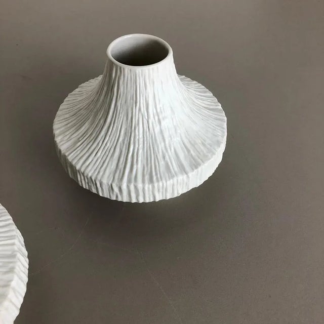 White Op Art Porcelain Vases from Heinrich Selb, Germany, 1970s, Set of 2 For Sale - Image 8 of 16