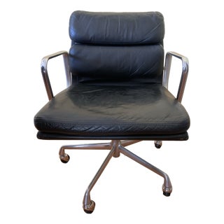 Herman Miller Eames Padded Management Chair 1989 For Sale