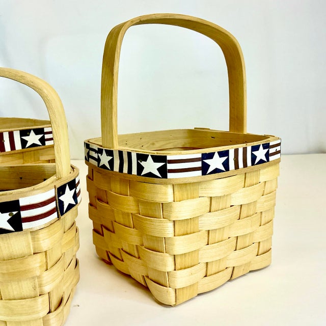 1980s 1980s Vintage Boho Chic Americana Arts & Crafts Maple Slat Holiday Accent Baskets - Set of 3 - 4th of July For Sale - Image 5 of 11