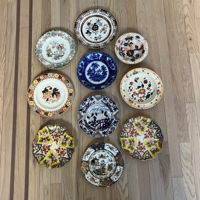Chinese Antique English, Japanese & Chinese Imari Style Plate Collections- Set of 10 For Sale - Image 3 of 11
