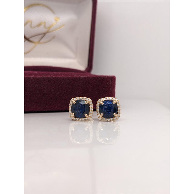 Ceylon Sapphire Stud Earrings With Earth Mined Diamonds: Solid 14k Gold, A Pair For Sale In Columbus - Image 6 of 9