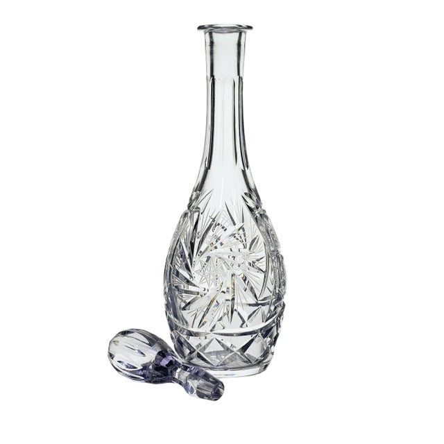 Traditional Crystal Glass Pinwheel Decanter W/ Stopper For Sale - Image 3 of 12