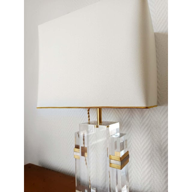 Beige Hollywood Regency Acrylic Glass Lamps, 1970s, Set of 2 For Sale - Image 8 of 15
