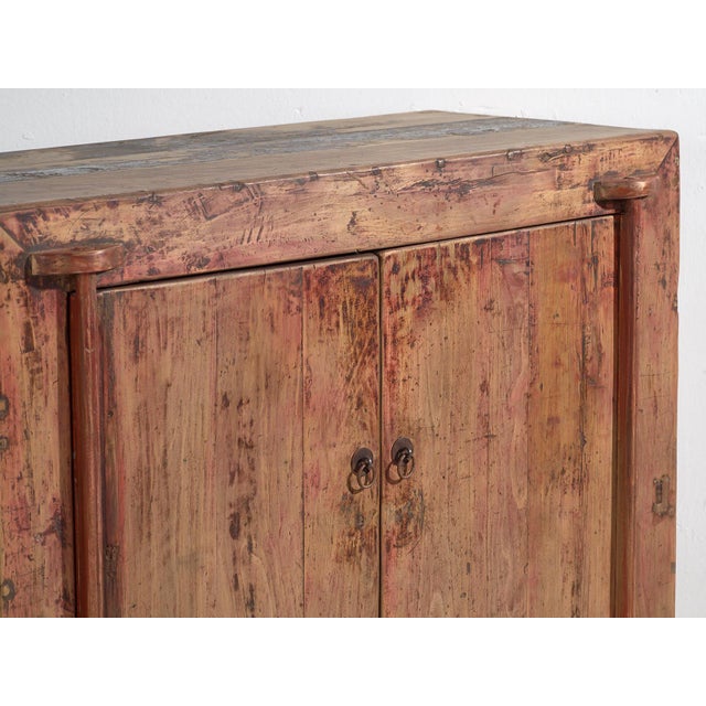 Small antique closet with two doors (c.1900) Dimensions: Width: 95 cm Depth: 40 cm Height: 94 cm Style: Qing Materials and...