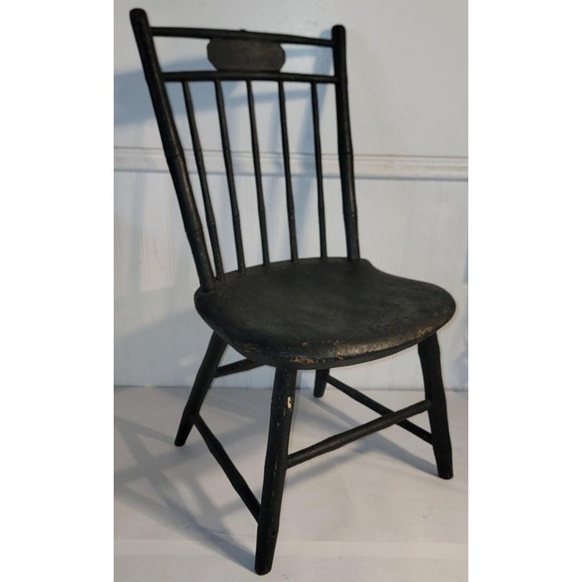 19Thc Children's Windsor Chairs in Original Paint For Sale - Image 4 of 9