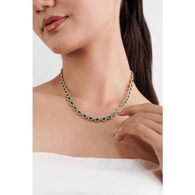 Vintage 14k Yellow Gold Tennis Necklace With 9.88ct Emeralds and 5.24ct Diamonds For Sale In New York - Image 6 of 16