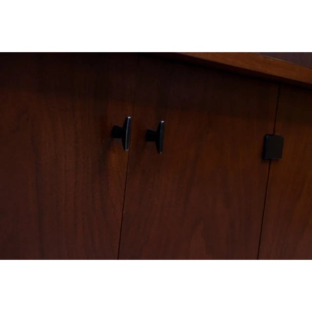 Mid-Century Modern Walnut Bar Cart / Cabinet on Casters by Milo Baughman For Sale - Image 10 of 13