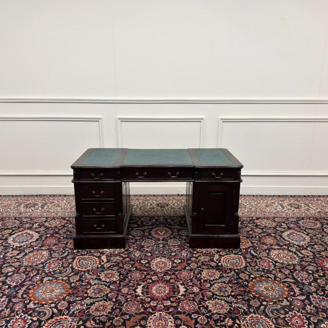 English Desk in Green Leather For Sale - Image 4 of 18