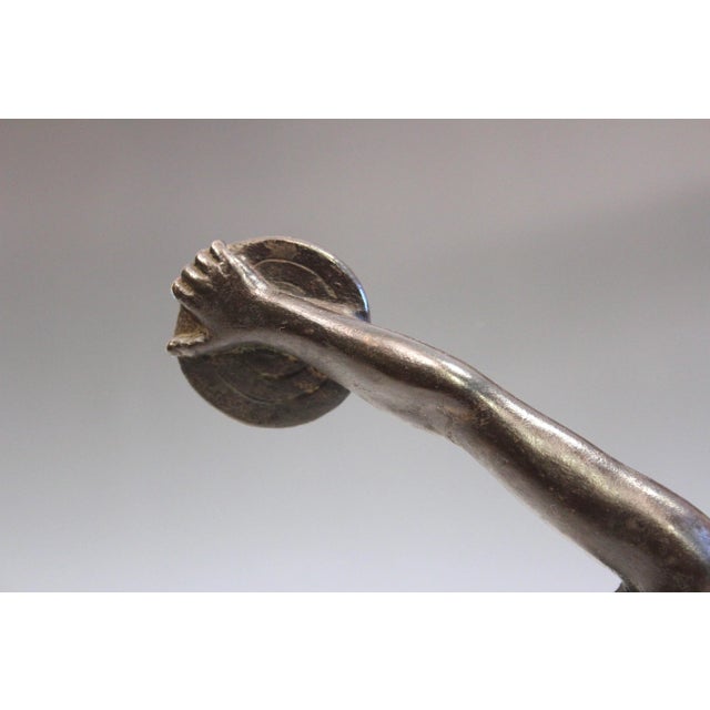 Grand Tour Antique Italian Grand Tour Bronze Discus Figure Greek Athlete Statue For Sale - Image 3 of 12