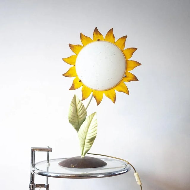 Mid-Century Italian Metal Painted Sunflower Table Lamp, 1970s For Sale - Image 3 of 12