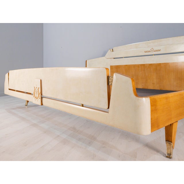 Brown Mid-Century Italian Parchment Double Bed attributed to Giovanni Gariboldi, 1950s For Sale - Image 8 of 18