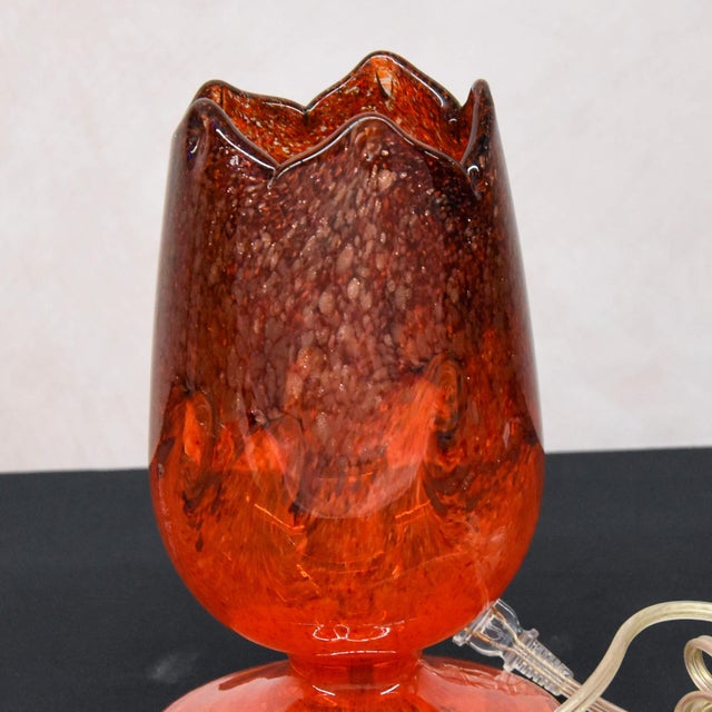 Vintage Tulip Art Glass Lamp – Hand‑Blown Red & Merlot Swirl Glass, Elegant Decorative Accent For Sale - Image 4 of 4