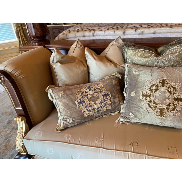 Clive Christian Empress Settee Daybed Sofa For Sale In Indianapolis - Image 6 of 8