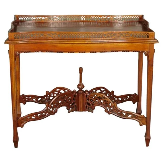 Very fine george iii style solid, well made and decorative piece, it was made in the chippendale style. We have lightly...