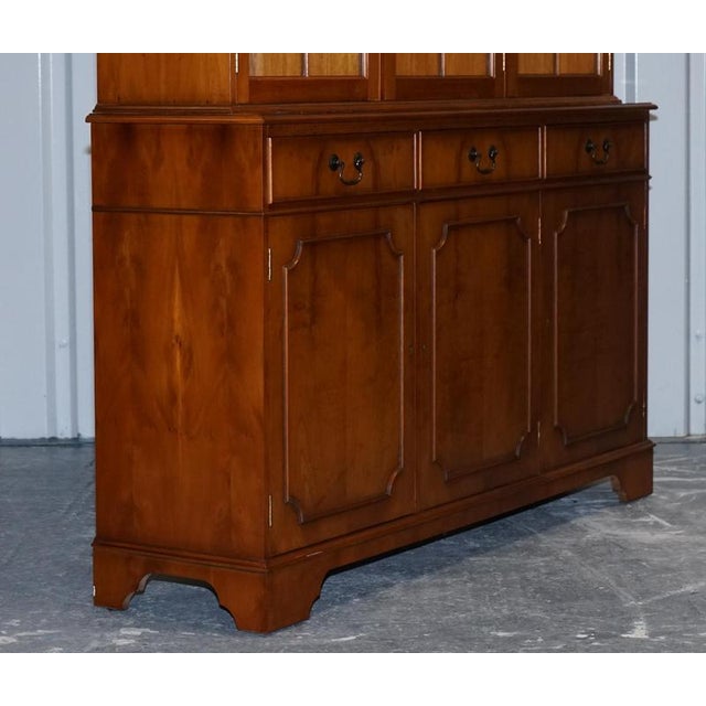 Vintage English Burr Yew Wood 3 Door Glazed Display Bookcase Cabinet For Sale - Image 17 of 18