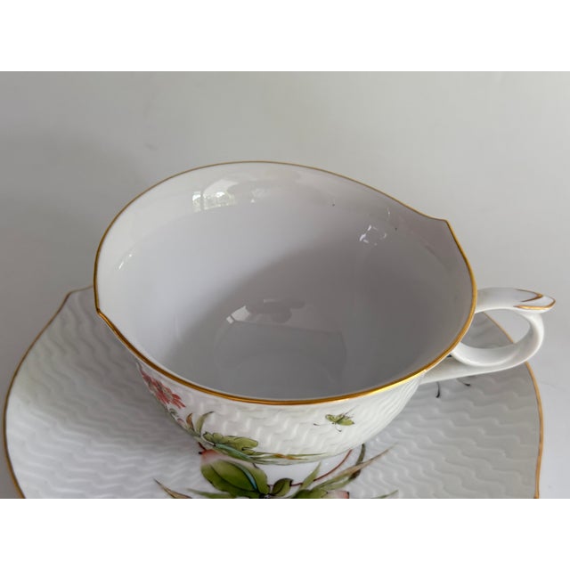 Form Wellenspiel with Relief Decor Summer Meadow Tea Cup with Saucer from Meissen, 1990s, Set of 2 For Sale - Image 8 of 10