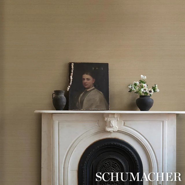 2020s Schumacher Musa Abaca Wallpaper In Soft Gold For Sale - Image 5 of 7