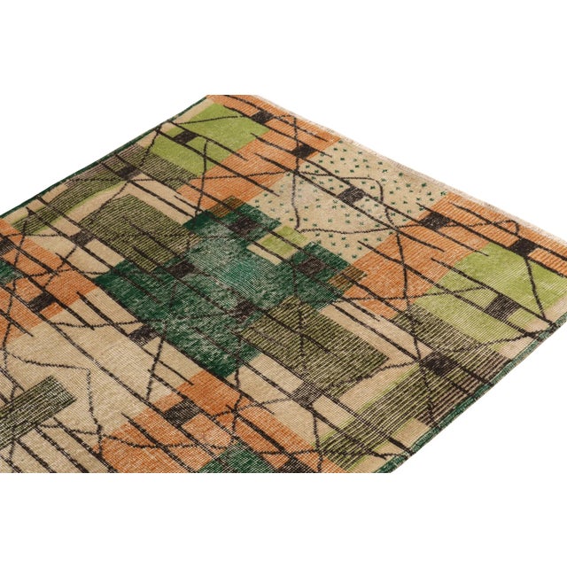 Vintage 1960s Art Deco Rug in Beige With Orange, Green, Black Geometric Pattern For Sale - Image 4 of 7