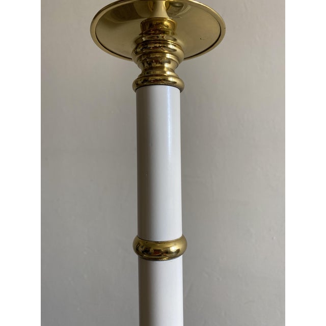 Hollywood Regency Brass Table Lamp with White Lacquered Stem, 1970s For Sale - Image 6 of 8