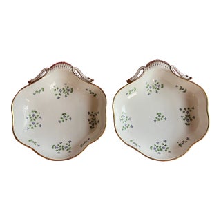 Old 18th C. Paris Porcelain Dihl Et Guerhard Sprig Cornflower Shell Shape Serving Dishes 1790 - 1800 - A Pair For Sale