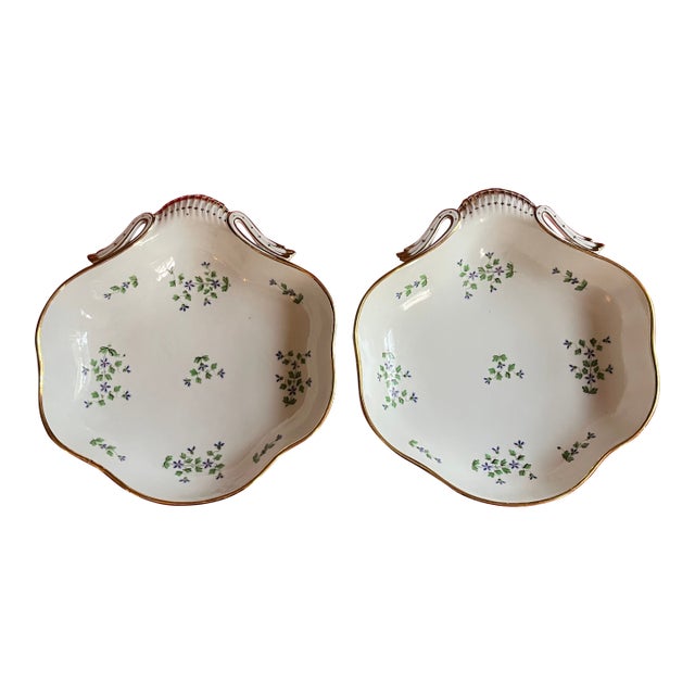 Old 18th C. Paris Porcelain Dihl Et Guerhard Sprig Cornflower Shell Shape Serving Dishes 1790 - 1800 - A Pair For Sale