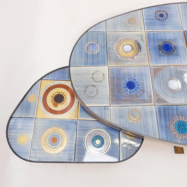 Dimensions: W: 104/163cm - D:60cm - H:42,5cm Style: Space Age (Of the Period) Materials and Techniques: Ceramic - Steel...
