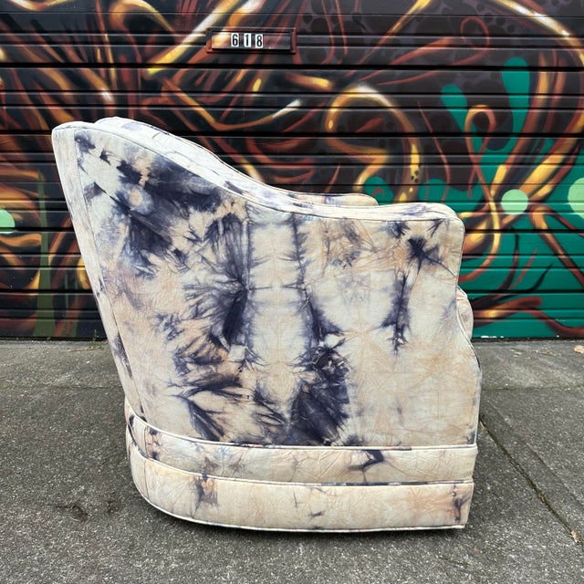 Mid 20th Century Mid Century Modern Henredon Swivel Barrel Back Lounge Chairs For Sale - Image 5 of 12