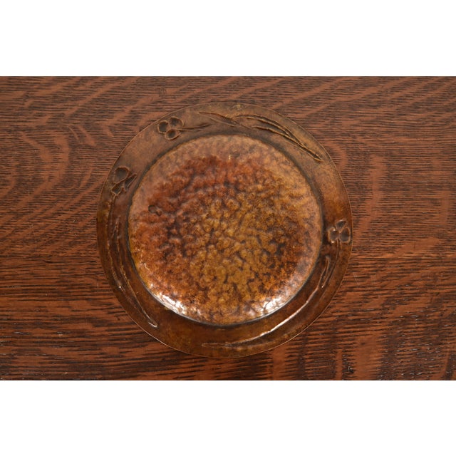 Roycroft Style Arts & Crafts Period Hammered Copper Plate or Tray, Circa 1910 For Sale - Image 10 of 13