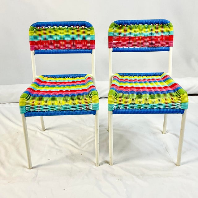 We love these colorful little chairs and your little ones will too. How fun will it be for them to have their own chairs....