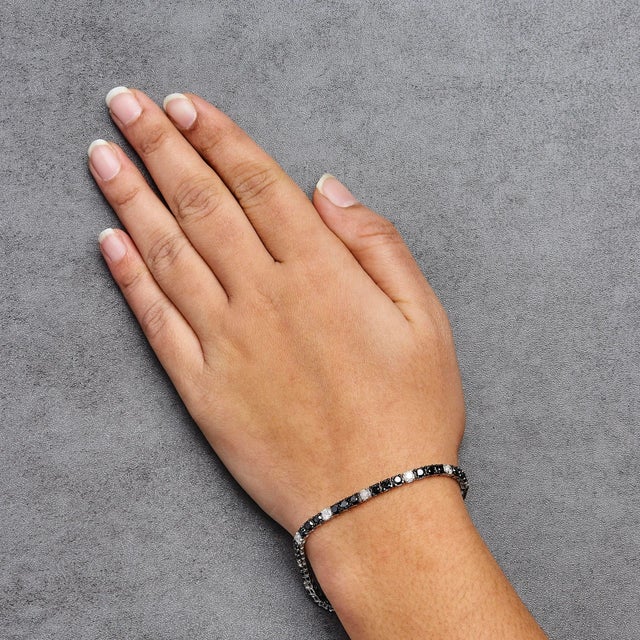 .925 Sterling Silver 8.0 Cttw Black and White Diamond Tennis Bracelet (I-J Color, I2-I3 Clarity) - 7 For Sale - Image 4 of 5