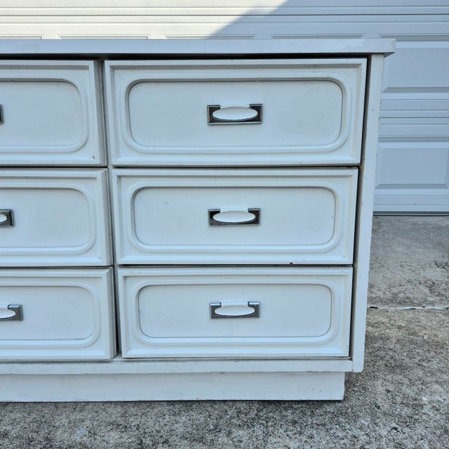 Midcentury Modern Space Age White Laminate 9-Drawer Dresser Chrome Hardware for Restoration For Sale In Washington DC - Image 6 of 15
