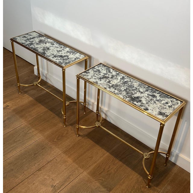 Neoclassical 1940s Pair of brass side tables with oxidized mirror tops by Maison Baguès For Sale - Image 3 of 12