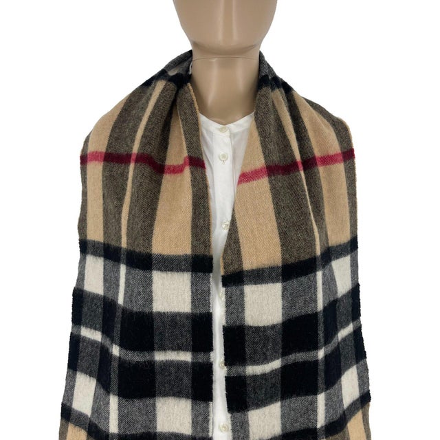 Burberry Burberry Beige Plaid 100% Wool Scarf For Sale - Image 4 of 8