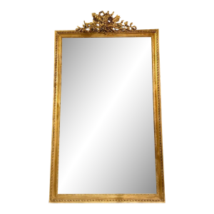 19th Century French Louis XVI Carved and Giltwood MIrror