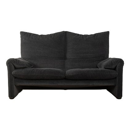 675 Maralunga Sofa by Vico Magistretti for Cassina For Sale