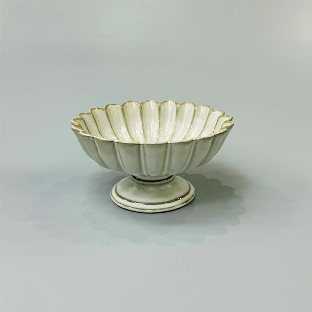 2010s Japanese-Style Chrysanthemum-Petal Ceramic Pedestal Dish - Set of 2 For Sale - Image 5 of 8
