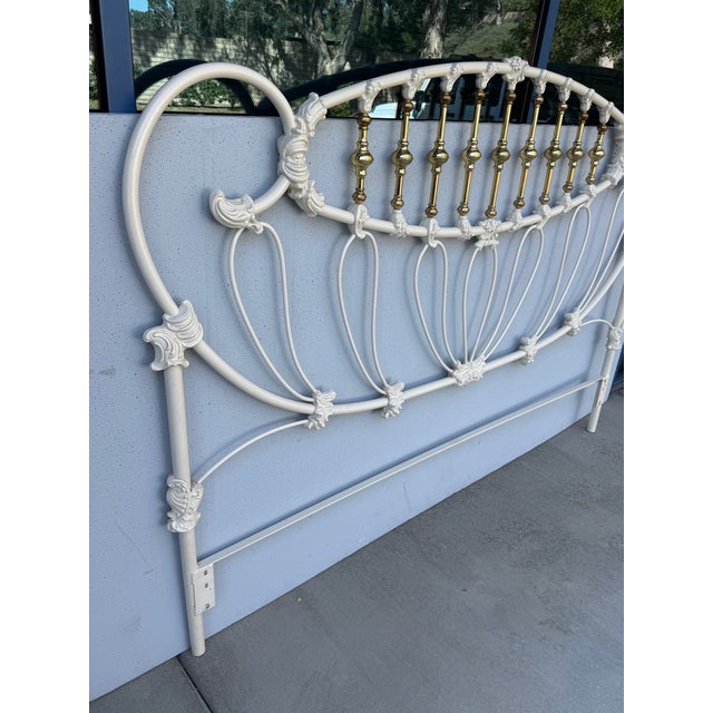 Vintage Elliotts Design White Enameled King Headboard & Footboard Bed No Rails For Sale In Los Angeles - Image 6 of 12