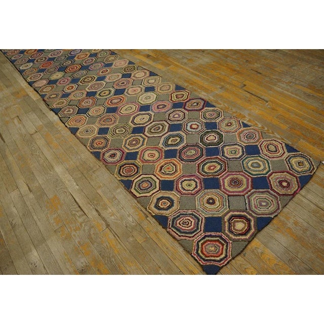 1930s Geometrical American Hooked Rug ( 2' 9'' x 17' - 84 x 518 ) For Sale In New York - Image 6 of 12